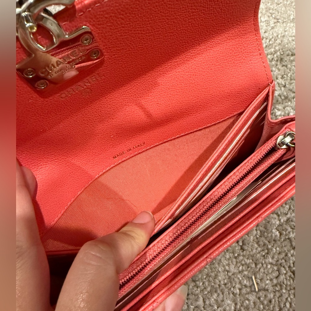 Authentic Chanel Wallet. Serial number intact + paperwork - Picture 12 of 16